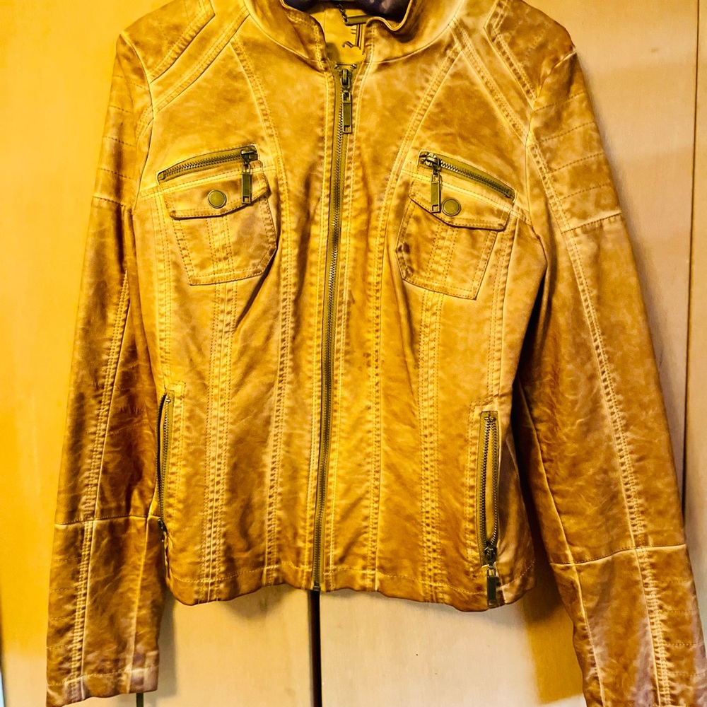 Women's Classic Tan Leather Jacket